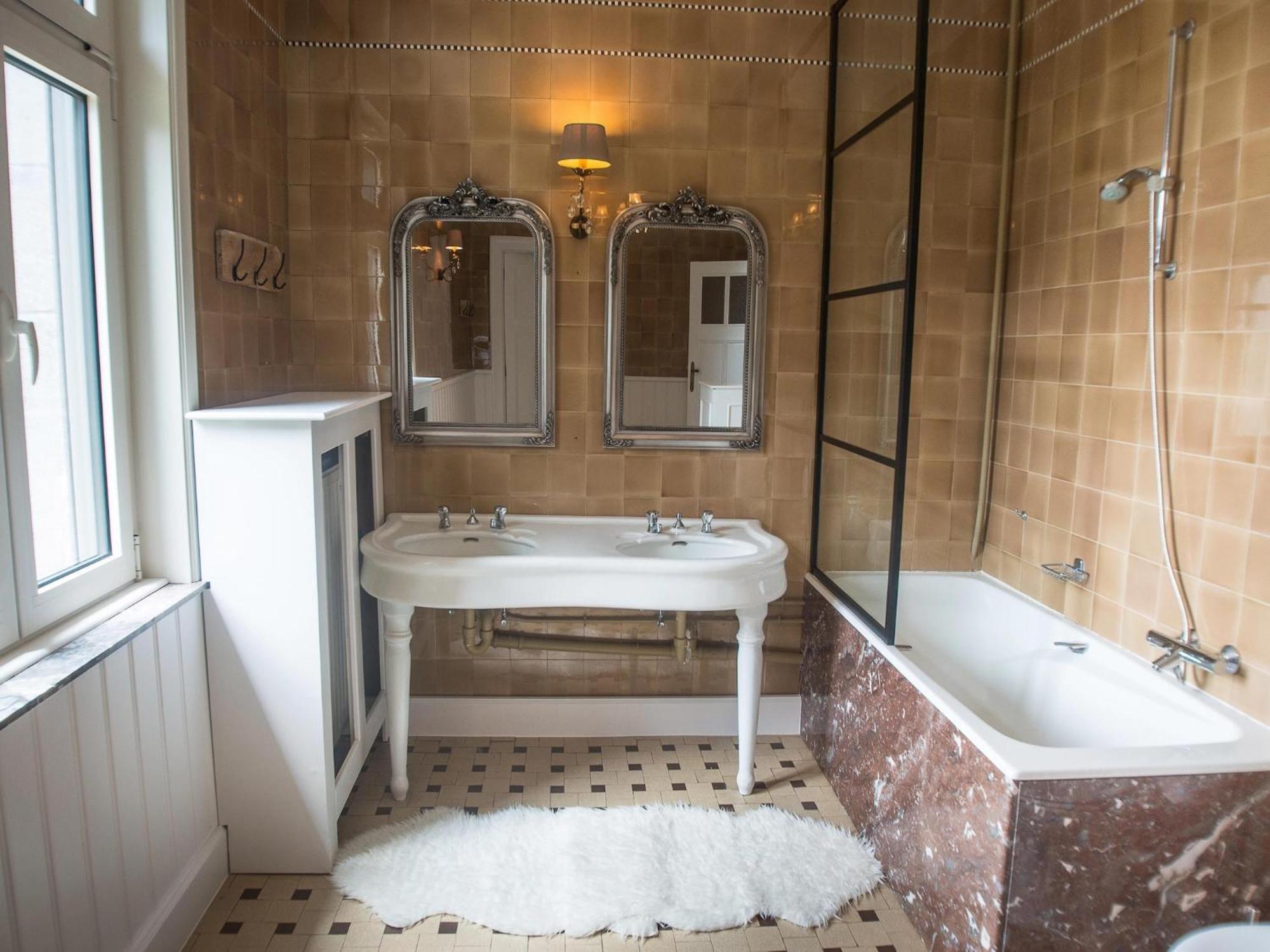 Luxurious Castle With Hot Tub In The Belgian Villa Jamoigne Buitenkant foto