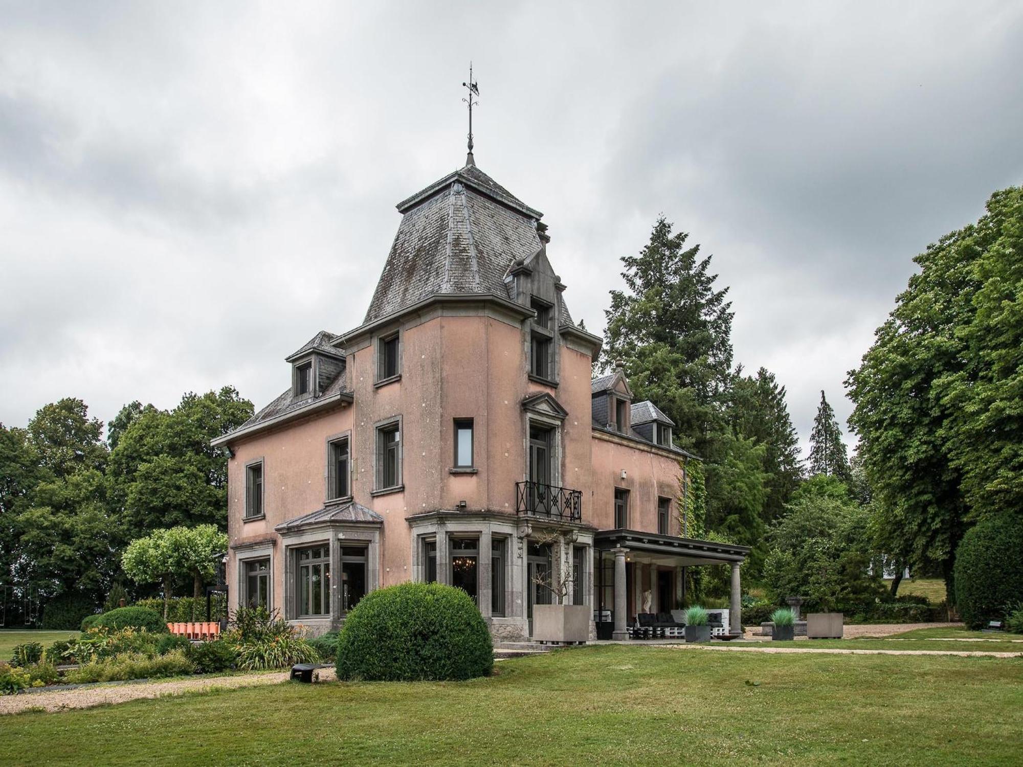 Luxurious Castle With Hot Tub In The Belgian Villa Jamoigne Buitenkant foto