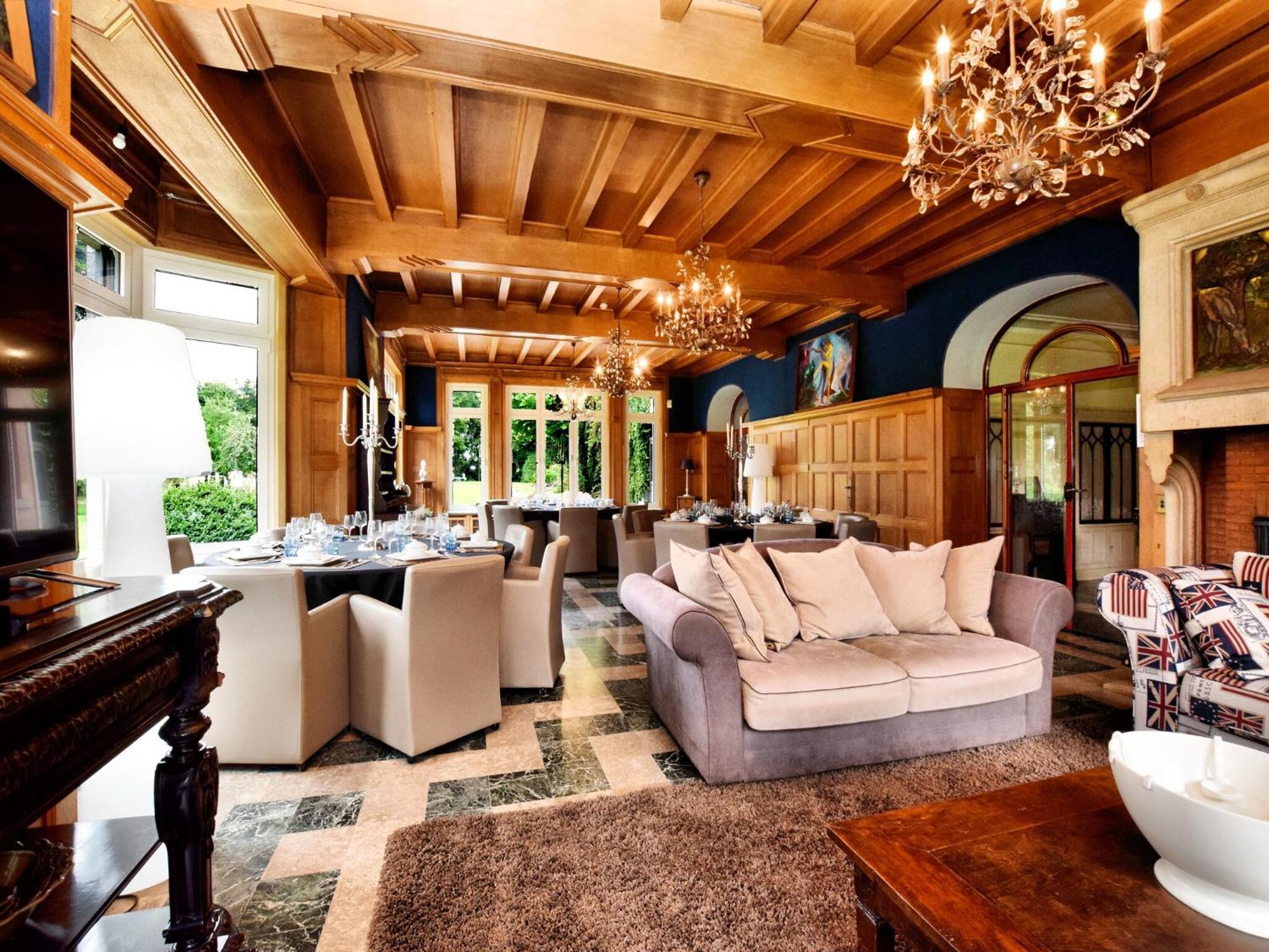 Luxurious Castle With Hot Tub In The Belgian Villa Jamoigne Buitenkant foto
